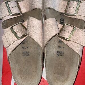 Birkenstock Light Pink Suede Sandals